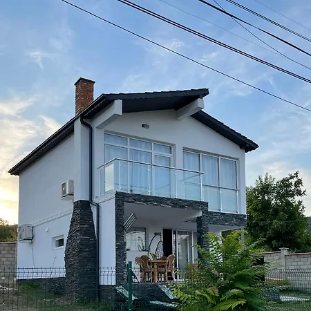 Trinity House Albena * Obrocsiste